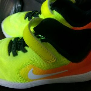 Toddler boy Nike's7
